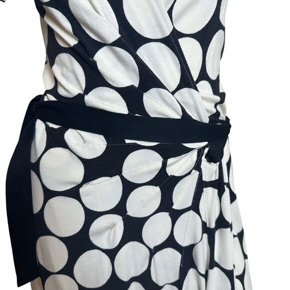 Diane Von Furstenberg Black & White Wrap Jersey Stretch Dress sz 8 Flawed - Picture 7 of 11